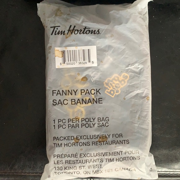 I am selling a very limited edition timbiebs fanny pack.Authentic, original tags - Picture 2 of 4